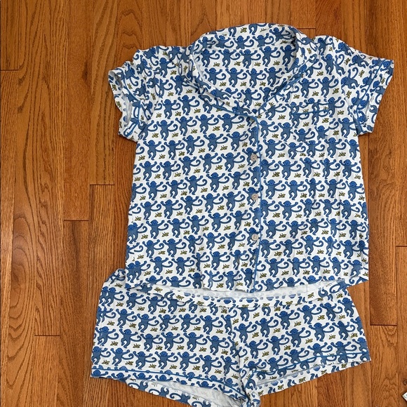 Roller Rabbit Pajamas - Picture 1 of 4